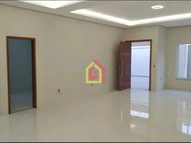 Casa com 600m² 4 quartos e 5 banheiros, à venda, no bairro Amapá em Marabá