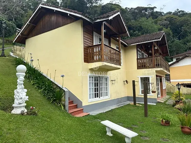 Casa com 1268m² 5 quartos e 4 banheiros, à venda, no bairro Carlos Guinle em Teresópolis