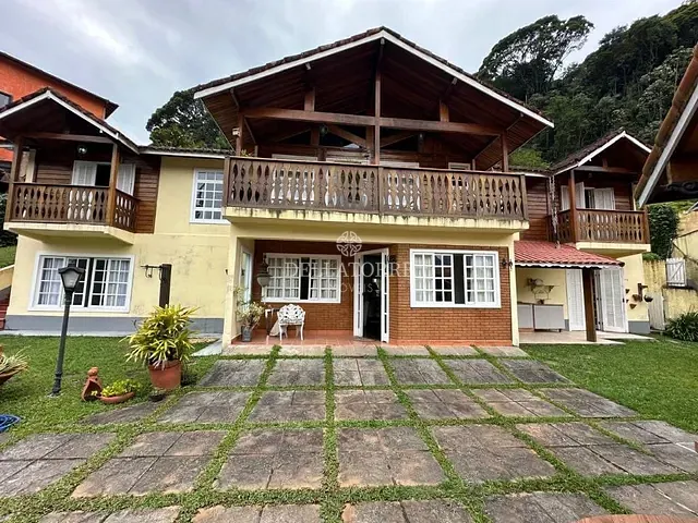 Casa com 1268m² 5 quartos e 4 banheiros, à venda, no bairro Carlos Guinle em Teresópolis