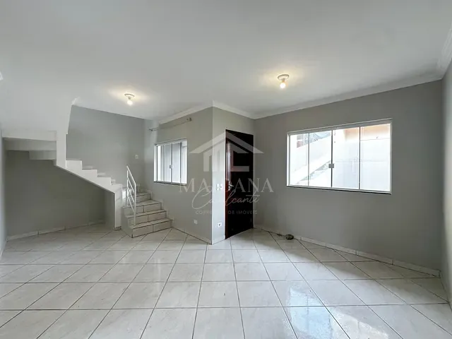 Casa com 136m² 3 quartos e 2 banheiros, à venda, no bairro Bom Jesus em São José dos Pinhais