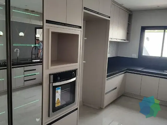 Casa com 300m² 3 quartos e 4 banheiros, à venda, no bairro Condomínio Lagos D'Icaraí em Salto