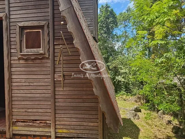 Casa 2 quartos e 2 banheiros, à venda, no bairro Penedo em Itatiaia