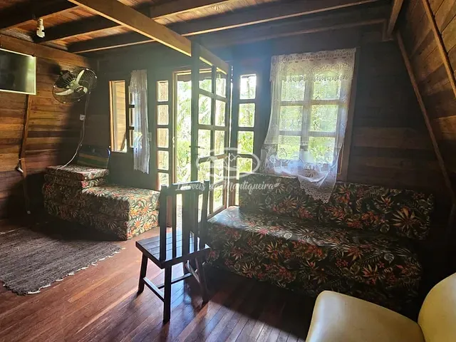 Casa 2 quartos e 2 banheiros, à venda, no bairro Penedo em Itatiaia