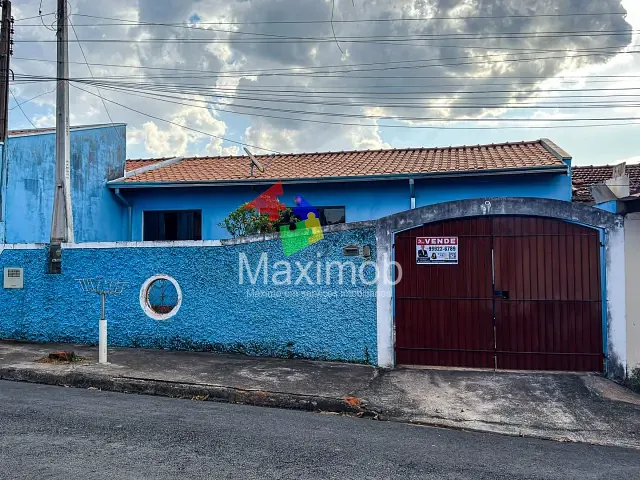 Casa com 200m² 3 quartos e 2 banheiros, à venda, no bairro Conjunto Habitacional General Euclides Figueiredo em Itapira