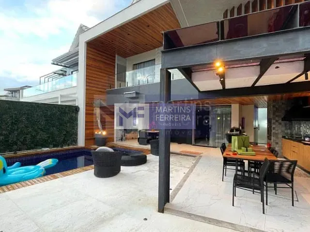 Casa com 360m² 4 quartos e 6 banheiros, à venda, no bairro Recreio dos Bandeirantes em Rio de Janeiro