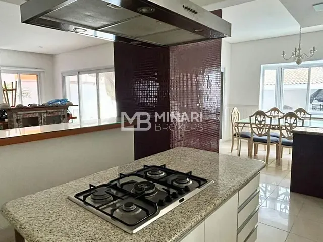 Casa 3 quartos e 5 banheiros, para alugar, no bairro Alphaville em Santana de Parnaíba
