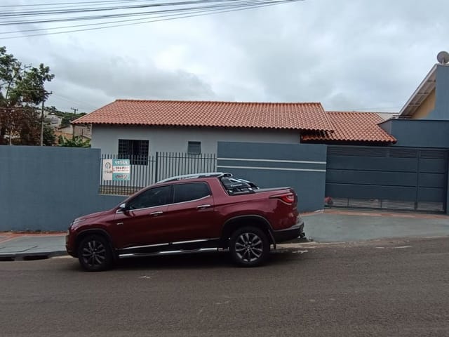 Casa com 244m² 3 quartos e 2 banheiros, à venda, no bairro Planta São Francisco em Cambé