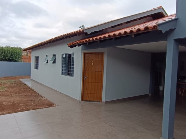 Casa com 244m² 3 quartos e 2 banheiros, à venda, no bairro Planta São Francisco em Cambé