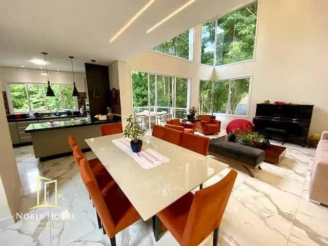 Casa 3 quartos e 4 banheiros, à venda, no bairro Bosque em Vinhedo