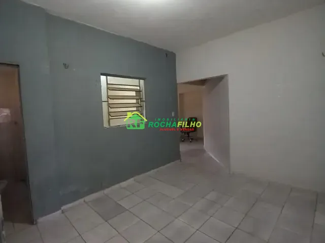 Casa com 128m² 5 quartos e 2 banheiros, à venda, no bairro Raimundo Portela em Teresina