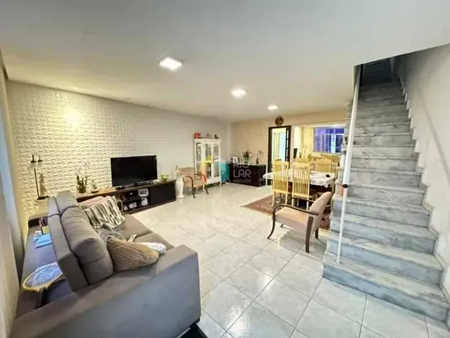 Casa com 155m² 3 quartos e 3 banheiros, à venda, no bairro Catete em Rio de Janeiro