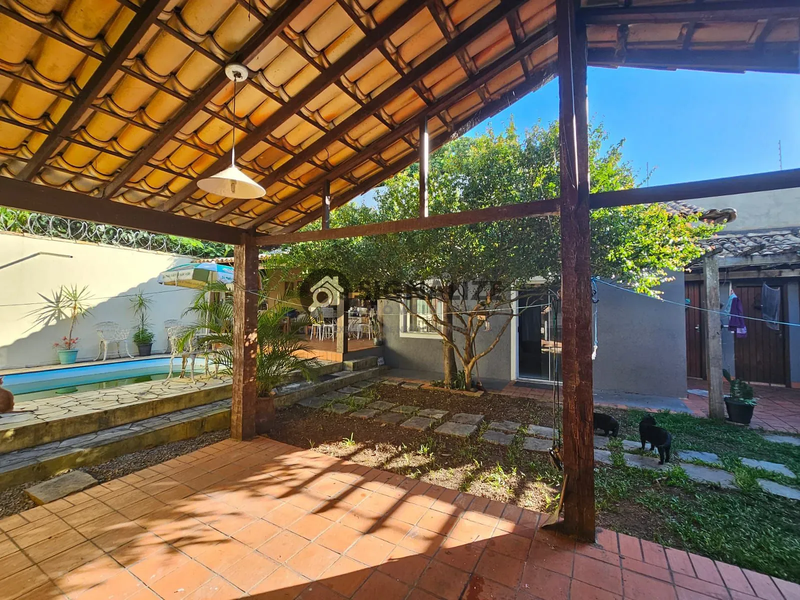 Casa, 4 quartos, 220 m² - Foto 4