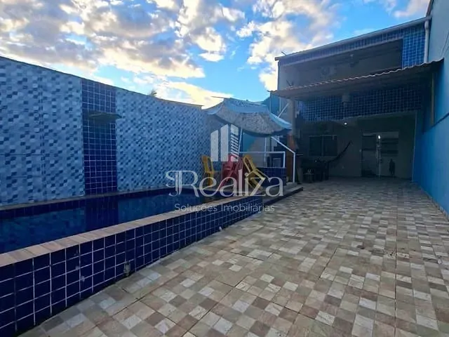 Casa 2 quartos e 2 banheiros, para alugar, no bairro Olivença em Ilhéus