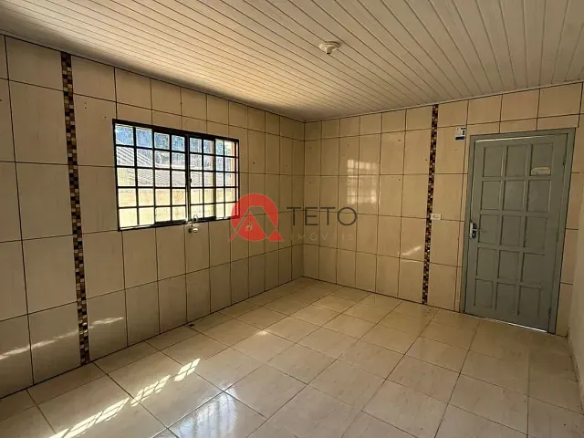 Casa 2 quartos e 1 banheiro, para alugar, no bairro Jardim Campos Elísios em Maringá