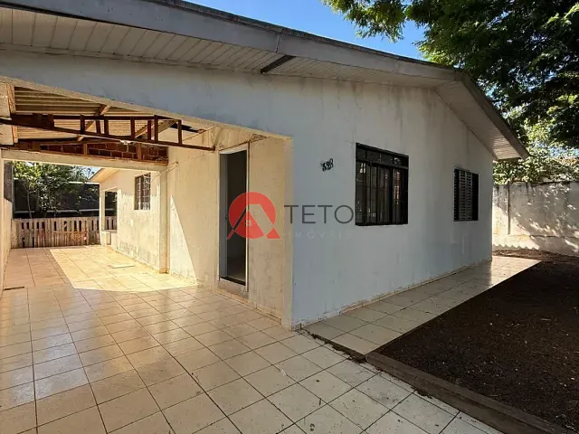 Casa 2 quartos e 1 banheiro, para alugar, no bairro Jardim Campos Elísios em Maringá