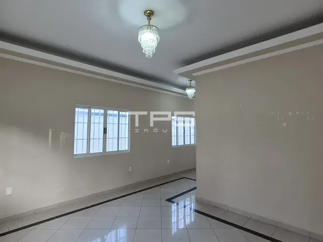 Casa 4 quartos e 6 banheiros, à venda ou para alugar, no bairro Vila Paraíba em Guaratinguetá