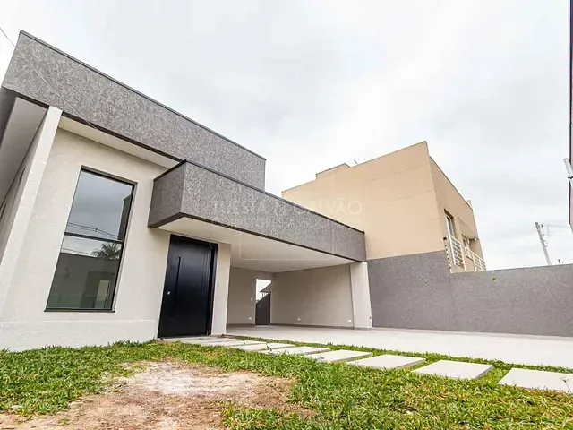 Casa 3 quartos e 5 banheiros, à venda, no bairro Boqueirão em Curitiba