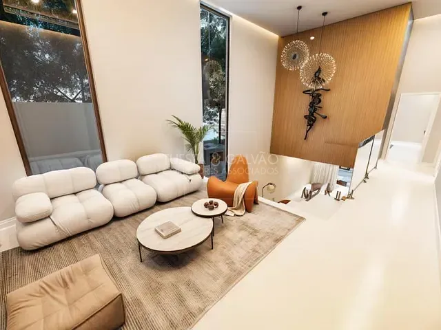 Casa 3 quartos e 5 banheiros, à venda, no bairro Boqueirão em Curitiba