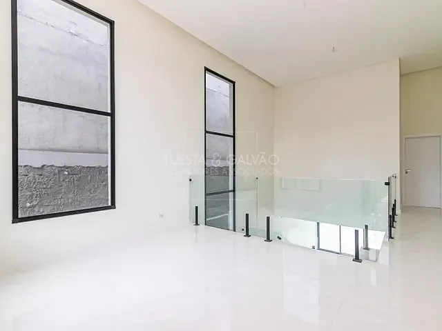 Casa 3 quartos e 5 banheiros, à venda, no bairro Boqueirão em Curitiba