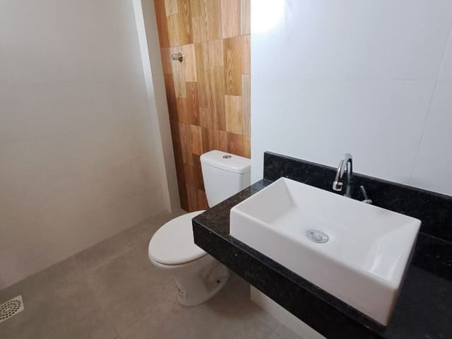 Casa 3 quartos e 3 banheiros, à venda, no bairro Cerâmica em Juiz de Fora