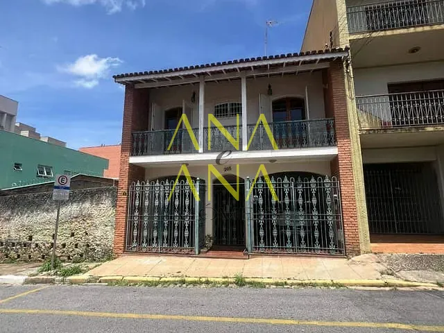 Casa 3 quartos e 4 banheiros, à venda, no bairro Centro em Bragança Paulista