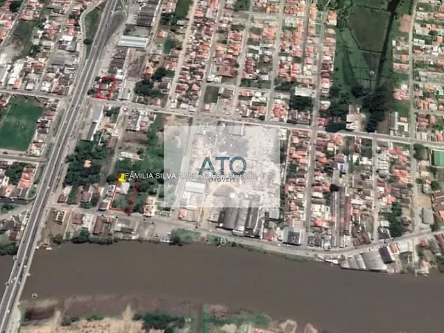 Casa com 1600m² 5 quartos e 4 banheiros, à venda, no bairro Centro em Tijucas