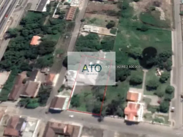 Casa com 1600m² 5 quartos e 4 banheiros, à venda, no bairro Centro em Tijucas