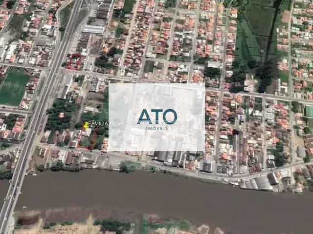Casa com 1600m² 5 quartos e 4 banheiros, à venda, no bairro Centro em Tijucas