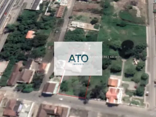 Casa com 1600m² 5 quartos e 4 banheiros, à venda, no bairro Centro em Tijucas