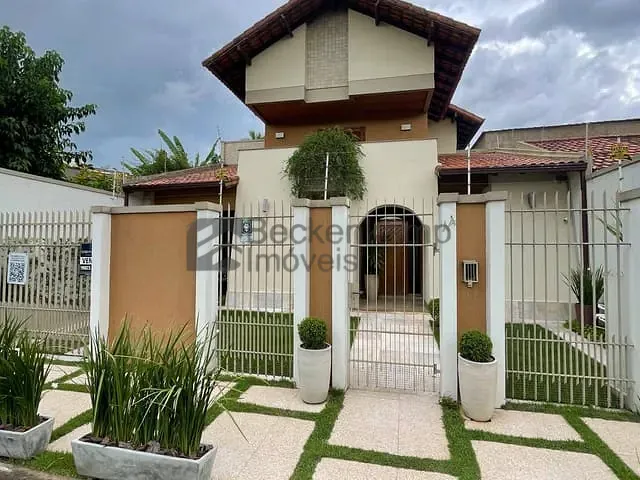Casa com 330m² 3 quartos e 3 banheiros, à venda, no bairro Vila Mury em Volta Redonda