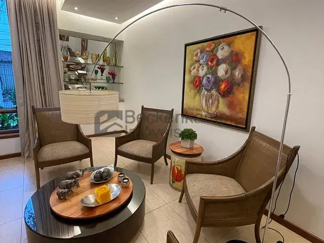 Casa com 330m² 3 quartos e 3 banheiros, à venda, no bairro Vila Mury em Volta Redonda