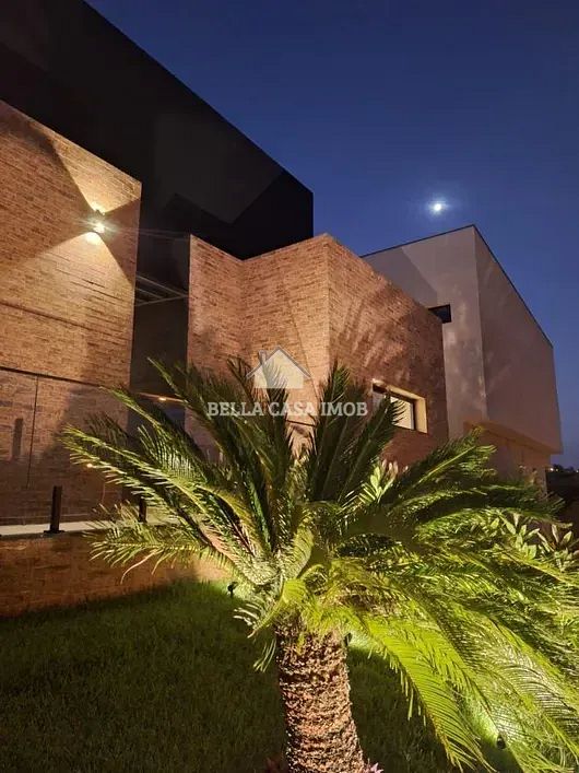 Casa à venda com 4 quartos, 317m² - Foto 2