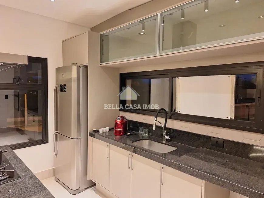 Casa à venda com 4 quartos, 317m² - Foto 6