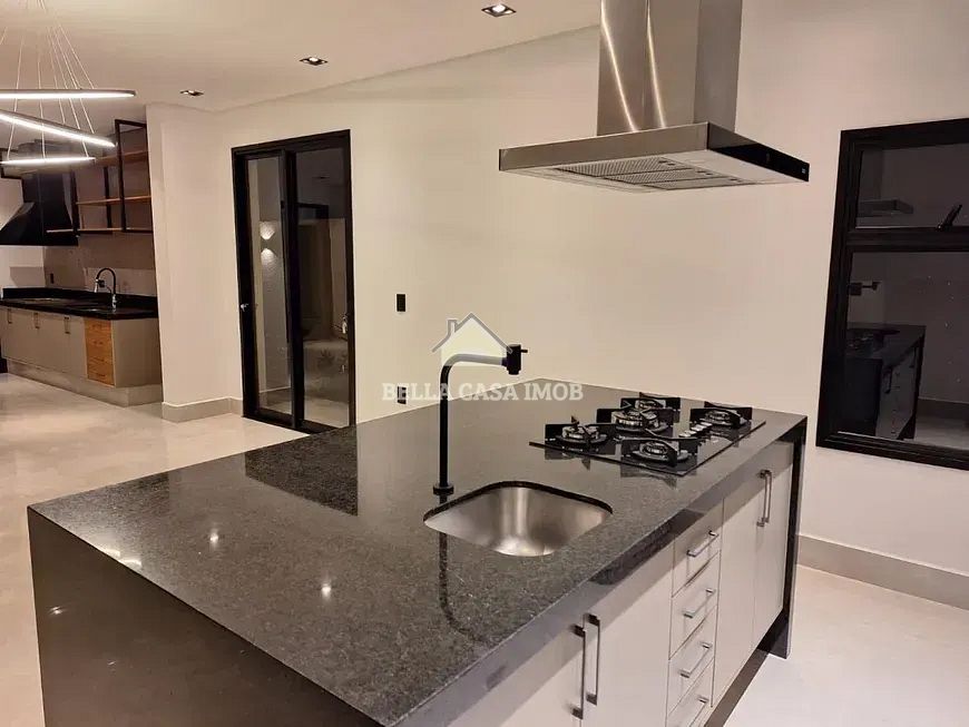 Casa à venda com 4 quartos, 317m² - Foto 7