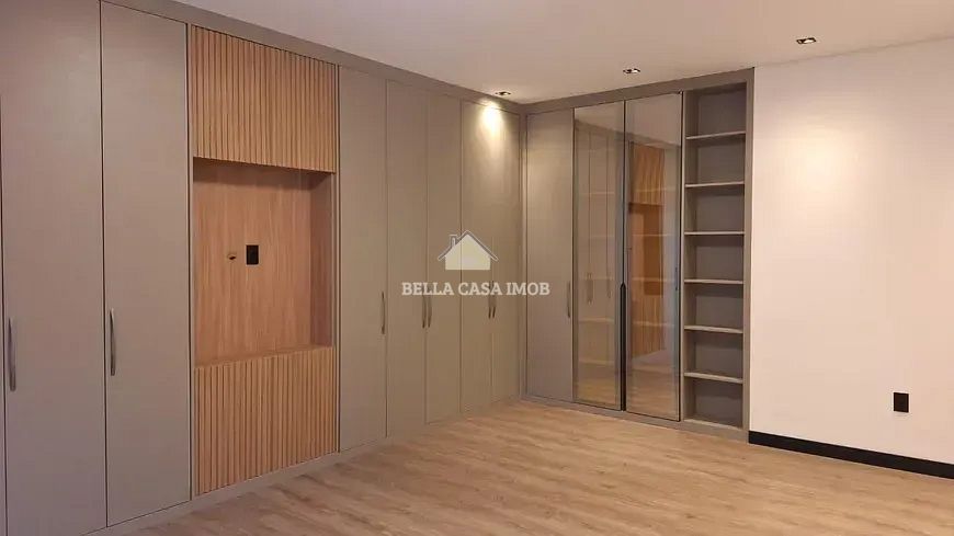 Casa à venda com 4 quartos, 317m² - Foto 15