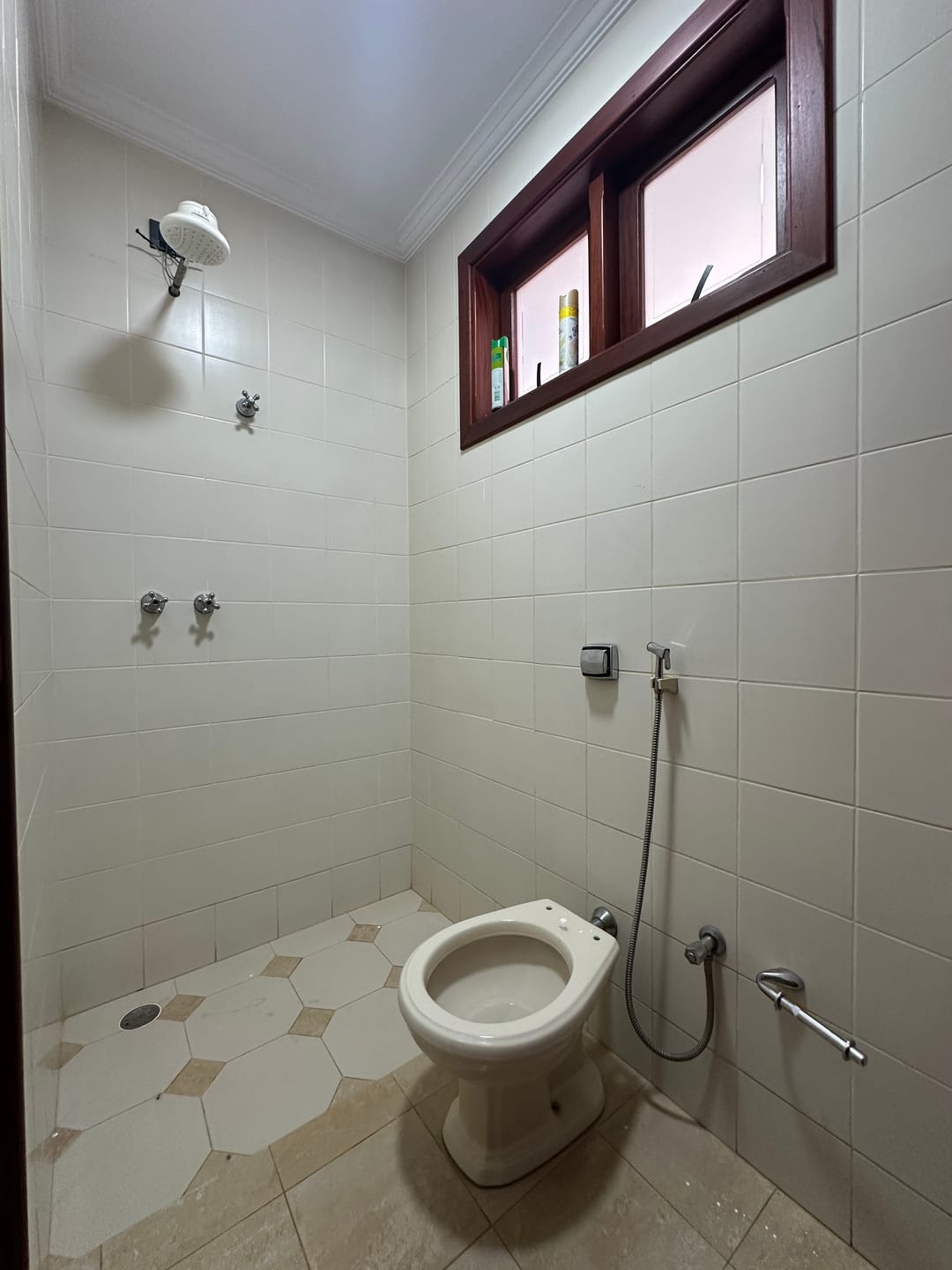 Casa para alugar com 4 quartos, 296m² - Foto 18