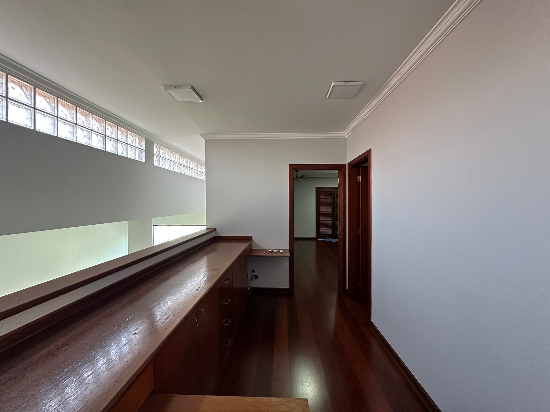 Casa para alugar com 4 quartos, 296m² - Foto 29