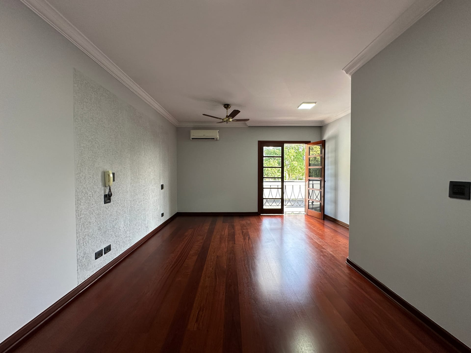 Casa para alugar com 4 quartos, 296m² - Foto 33