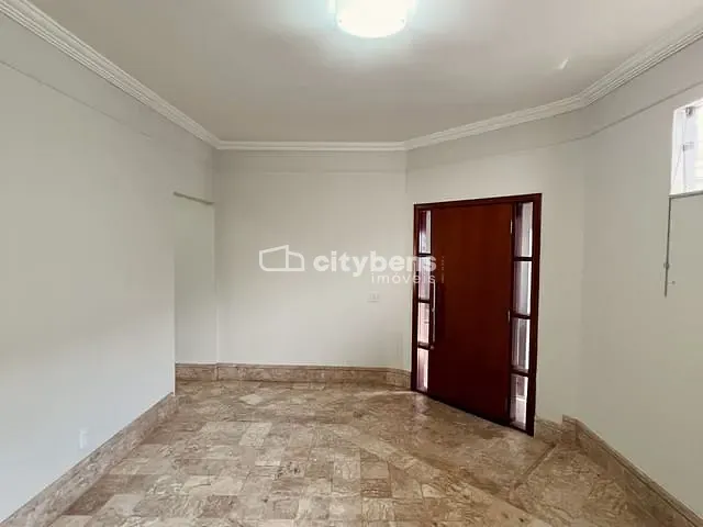 Casa 3 quartos e 4 banheiros, à venda ou para alugar, no bairro Parque Baguaçu em Araçatuba