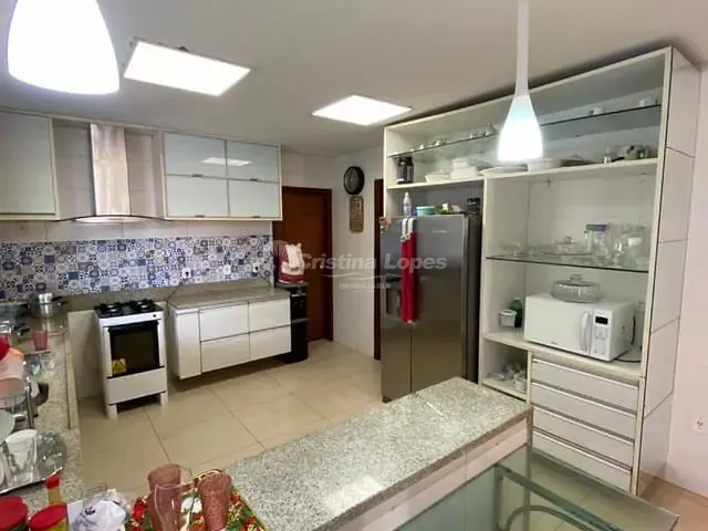 Casa 4 quartos e 6 banheiros, à venda, no bairro Morros em Teresina