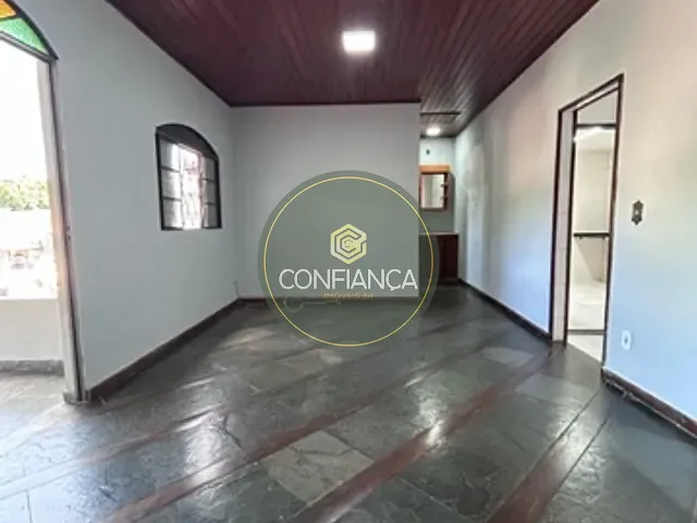 Casa 2 quartos e 1 banheiro, para alugar, no bairro Vila Nova Vista em Sabará