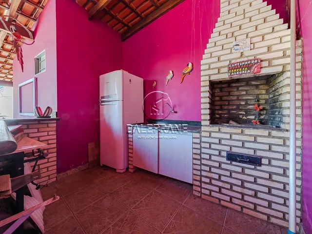Casa com 850m² 2 quartos e 2 banheiros, à venda, no bairro Setor Habitacional Arniqueira (Águas Claras) em Brasília
