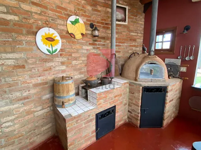 Casa 3 quartos e 4 banheiros, à venda, no bairro Cidade Jardim em Pirassununga