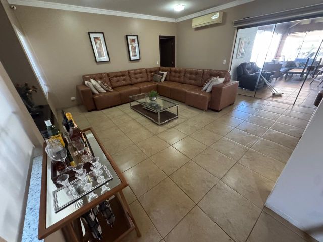 Casa com 562m² 3 quartos e 4 banheiros, à venda, no bairro Jardim América em Dourados