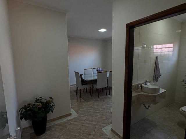 Casa com 336m² 3 quartos e 2 banheiros, à venda, no bairro Nova Tatuí em Tatuí