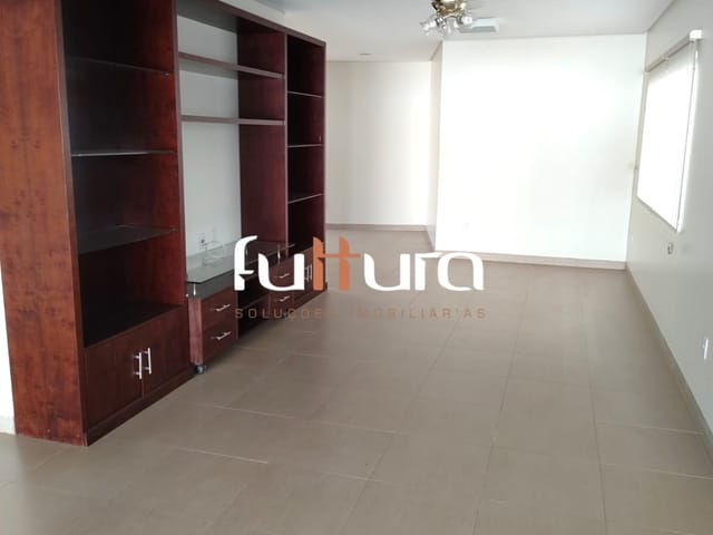 Casa com 538m² 3 quartos e 4 banheiros, à venda, no bairro Jardins Atenas em Goiânia