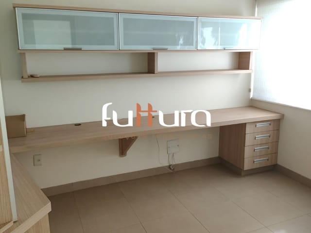 Casa com 538m² 3 quartos e 4 banheiros, à venda, no bairro Jardins Atenas em Goiânia