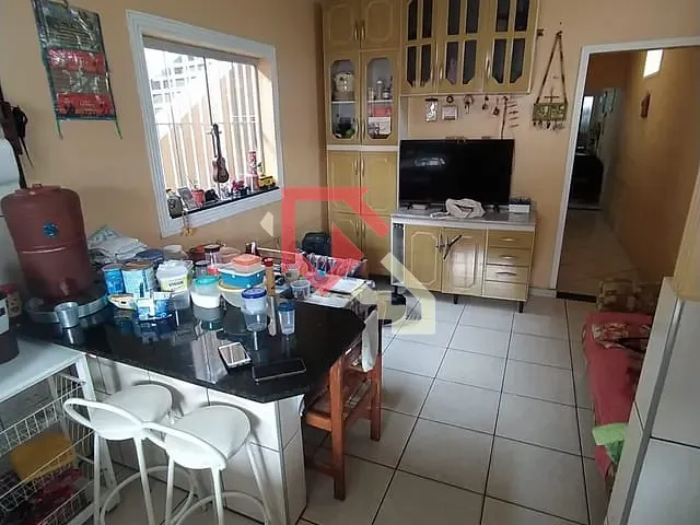 Casa 2 quartos e 2 banheiros, à venda, no bairro Vila Dirce em Mauá