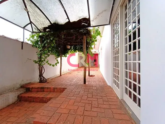 Casa com 300m² 2 quartos e 2 banheiros, à venda, no bairro Bairro Talavasso em Taquaritinga
