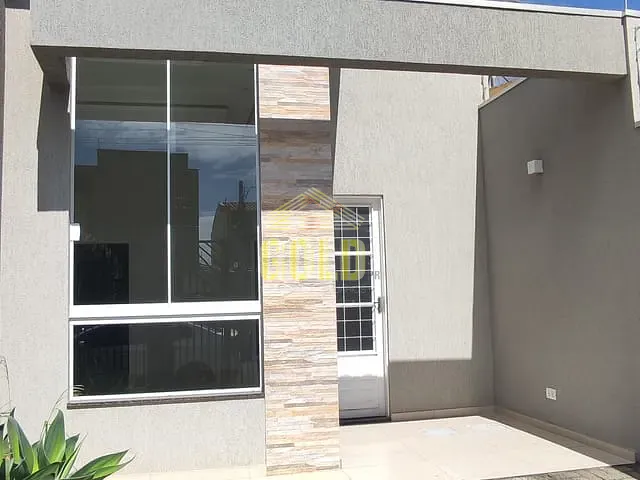 Casa com 125m² 3 quartos e 2 banheiros, à venda, no bairro Operária em Londrina